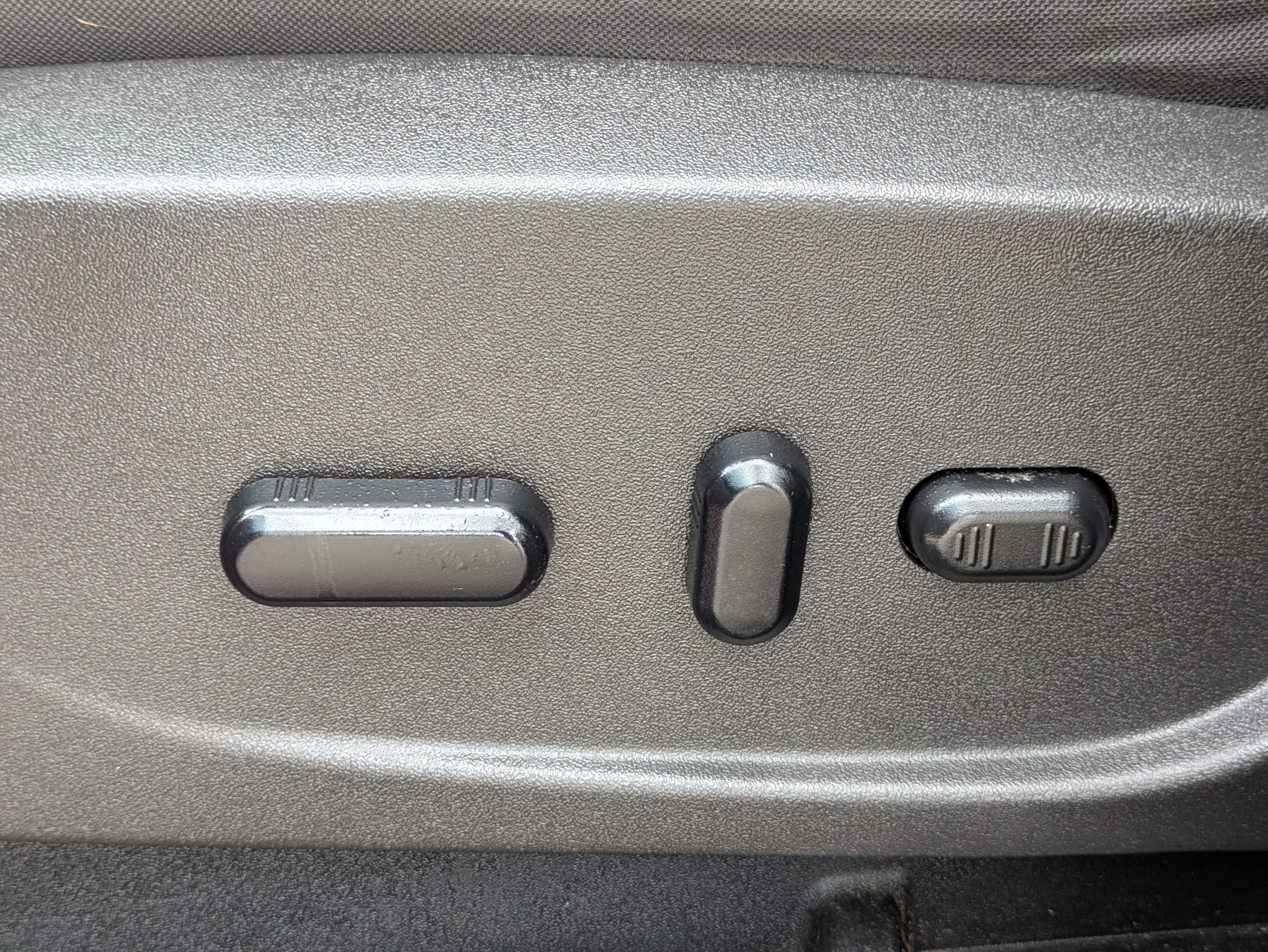 Used 2019 Ford Escape SE FWD image 20