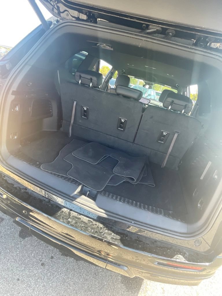 Used 2025 Buick Enclave Sport Touring FWD image 30