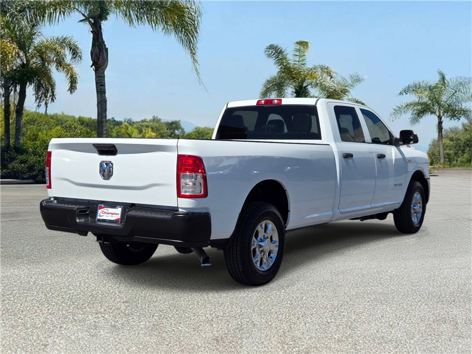 Used 2022 RAM 2500 Tradesman RWD image 4
