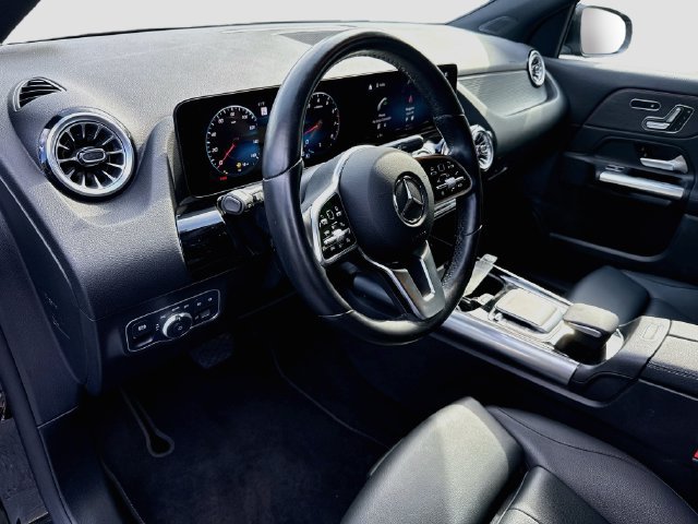 Used 2023 Mercedes-Benz GLA 250 4MATIC image 12