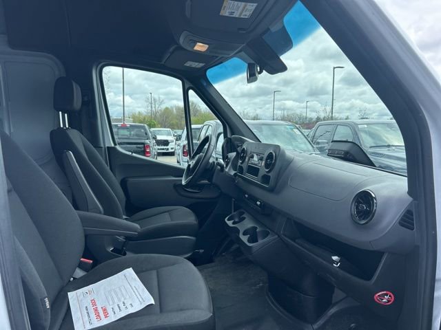 Used 2025 Mercedes-Benz Sprinter 2500 image 7