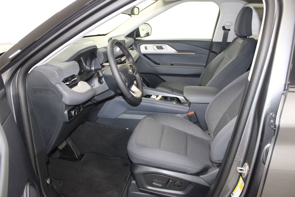 New 2026 Ford Explorer Active image 21