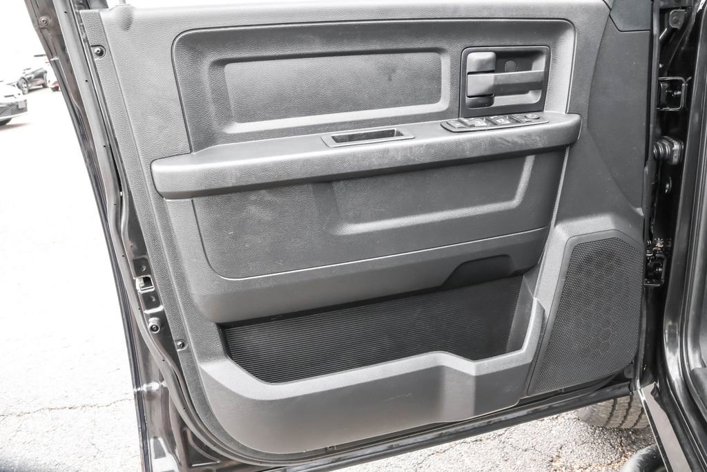 Used 2017 RAM 1500 Express w/ Black Ram 1500 Express Group AWD/4WD image 28