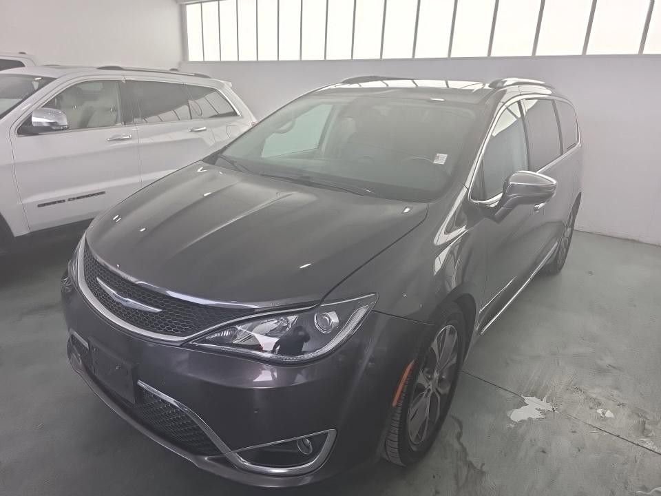 Used 2018 Chrysler Pacifica Limited w/ Tire & Wheel Group