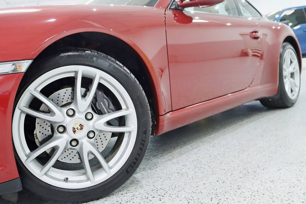 Used 2011 Porsche 911 Carrera RWD image 4