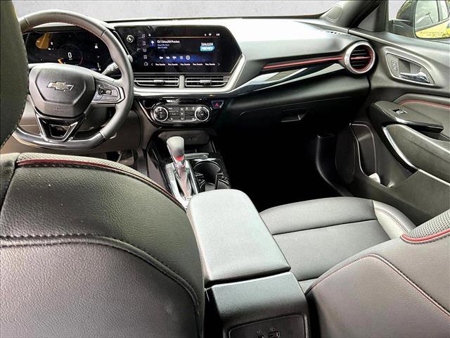 Certified 2024 Chevrolet Trax RS image 23
