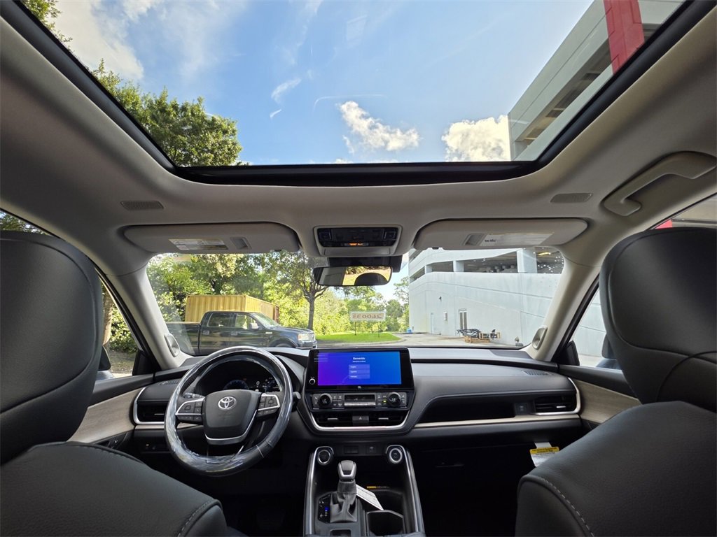 New 2026 Toyota Grand Highlander Limited image 4