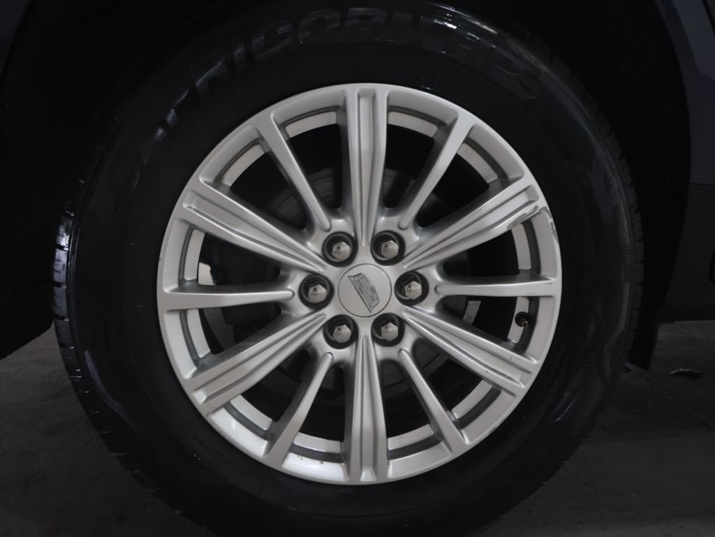 Used 2018 Cadillac XT5 FWD image 33