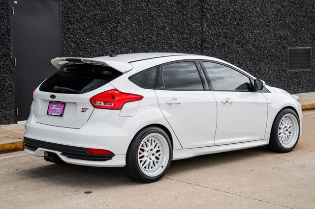 Used 2016 Ford Focus ST image 38
