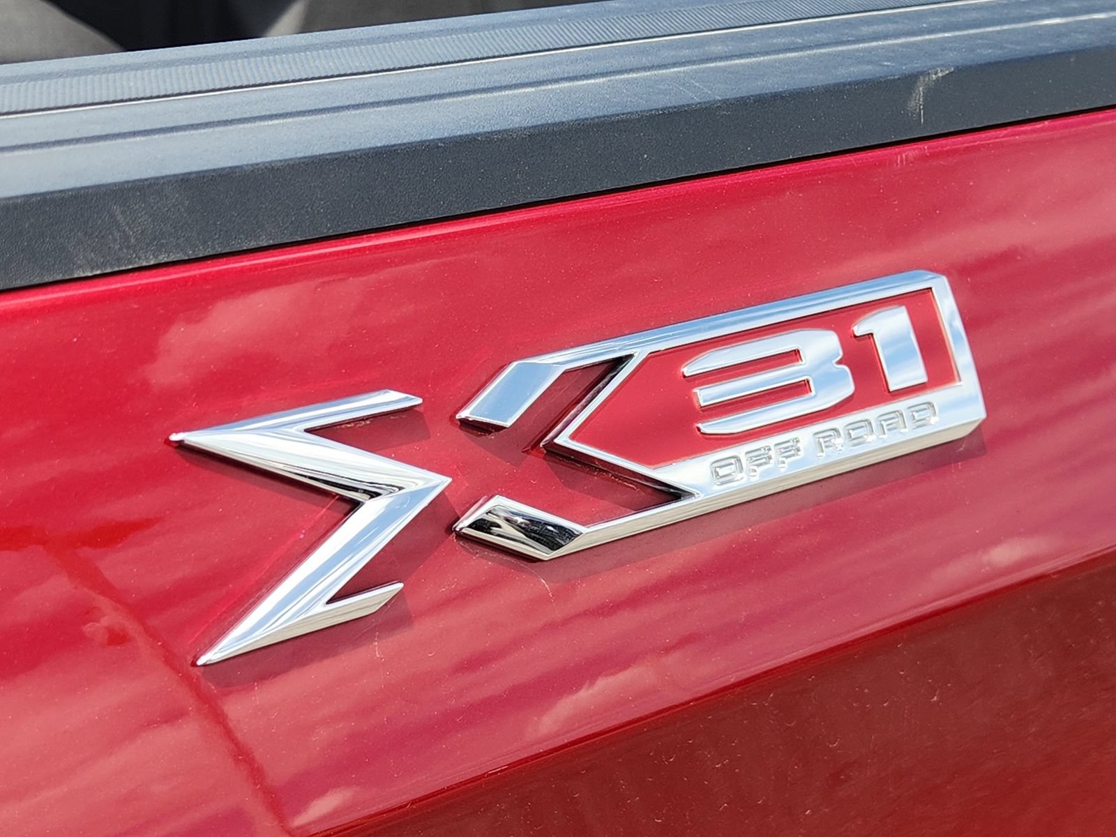 Used 2024 GMC Sierra 1500 SLT w/ SLT Premium Plus Package AWD/4WD image 13