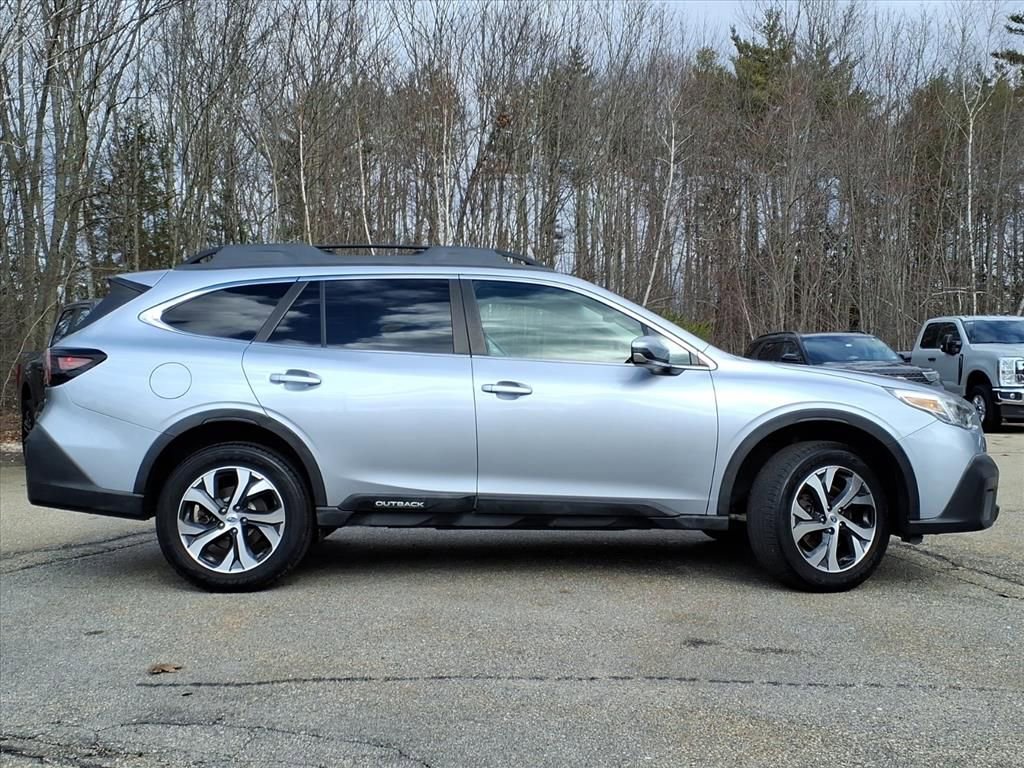 Used 2020 Subaru Outback Limited image 3