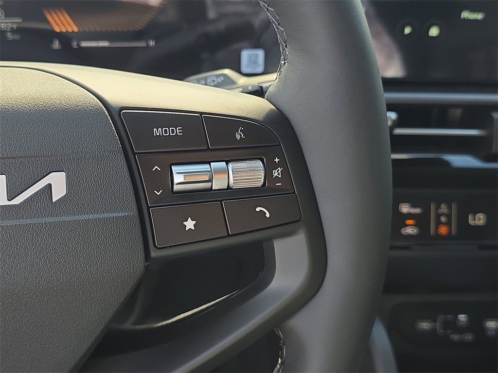 New 2026 Kia Sportage EX image 36