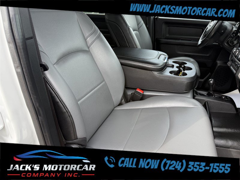 Used 2024 RAM 3500 Tradesman w/ Chrome Appearance Group AWD/4WD image 28
