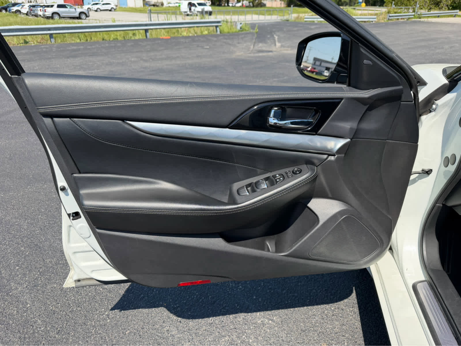 Used 2023 Nissan Maxima SV w/ Floor Mat Group FWD image 20