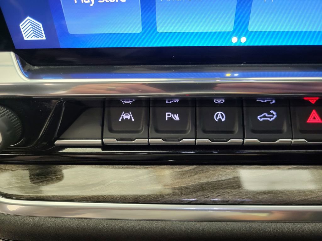 Used 2025 Chevrolet Silverado 1500 LTZ w/ LTZ Premium Package image 14