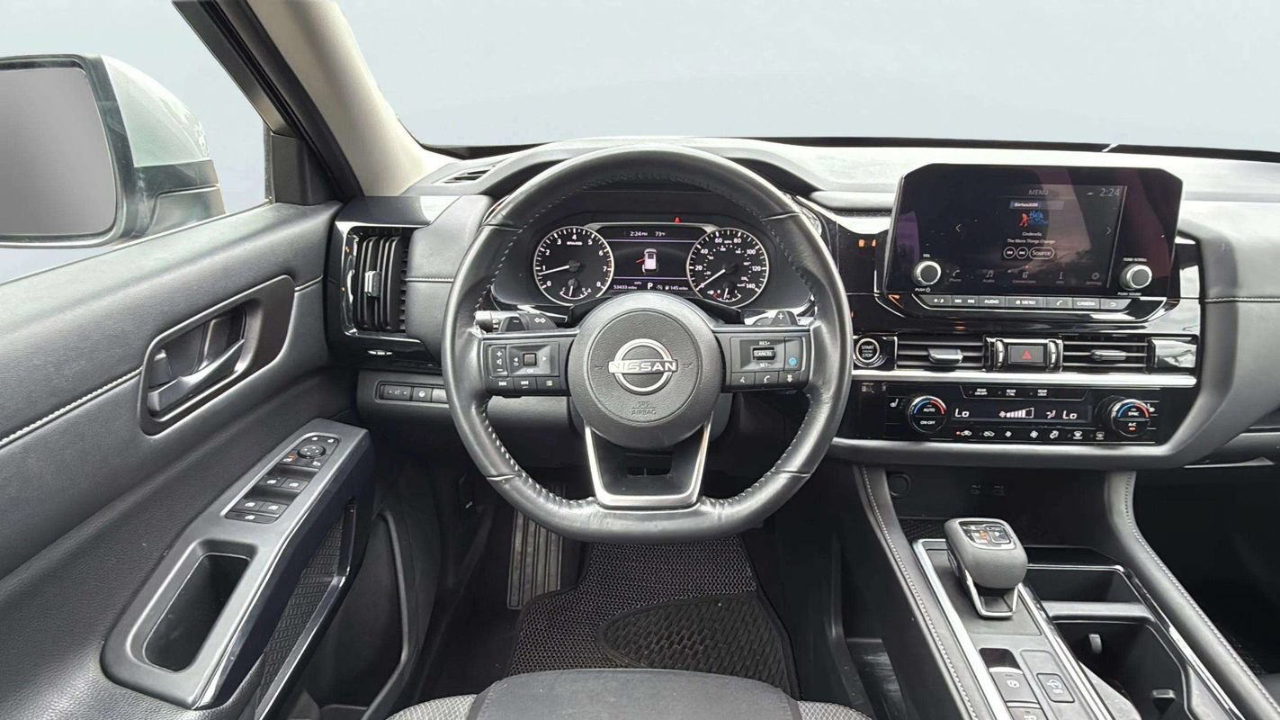 Used 2024 Nissan Pathfinder SV AWD/4WD image 14