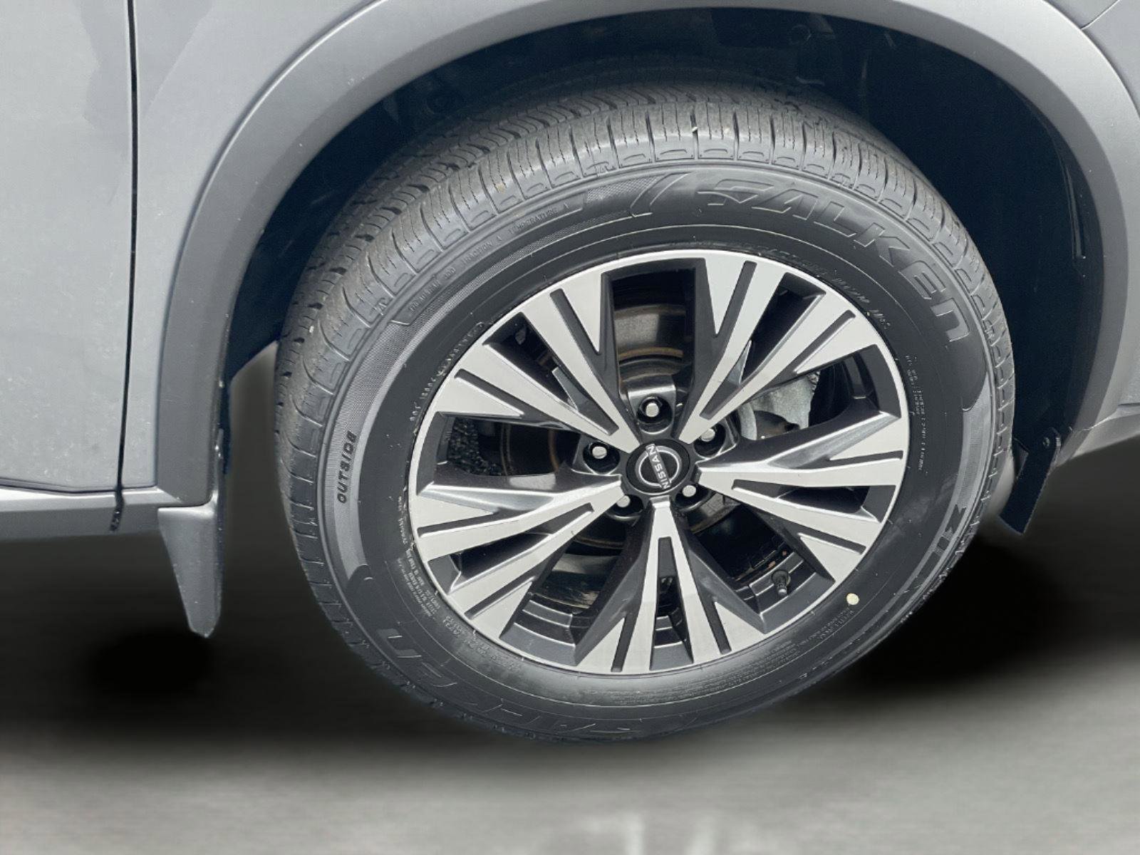 Used 2023 Nissan Rogue SV AWD/4WD image 32