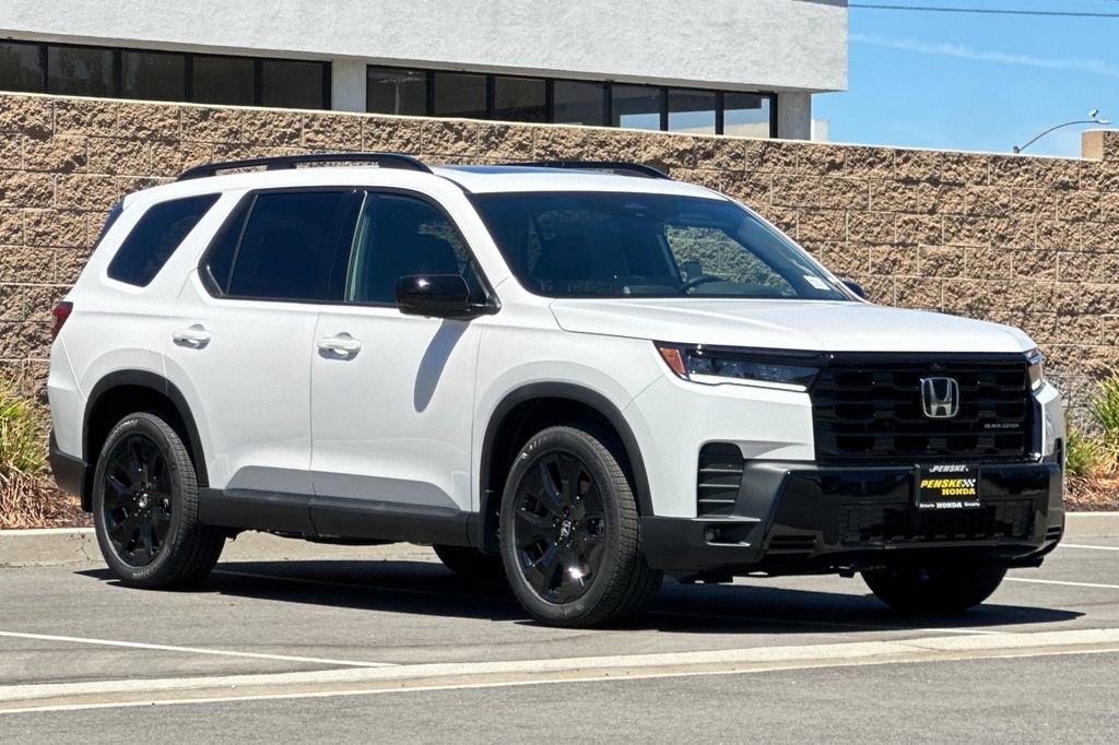 New 2026 Honda Pilot Black Edition image 2
