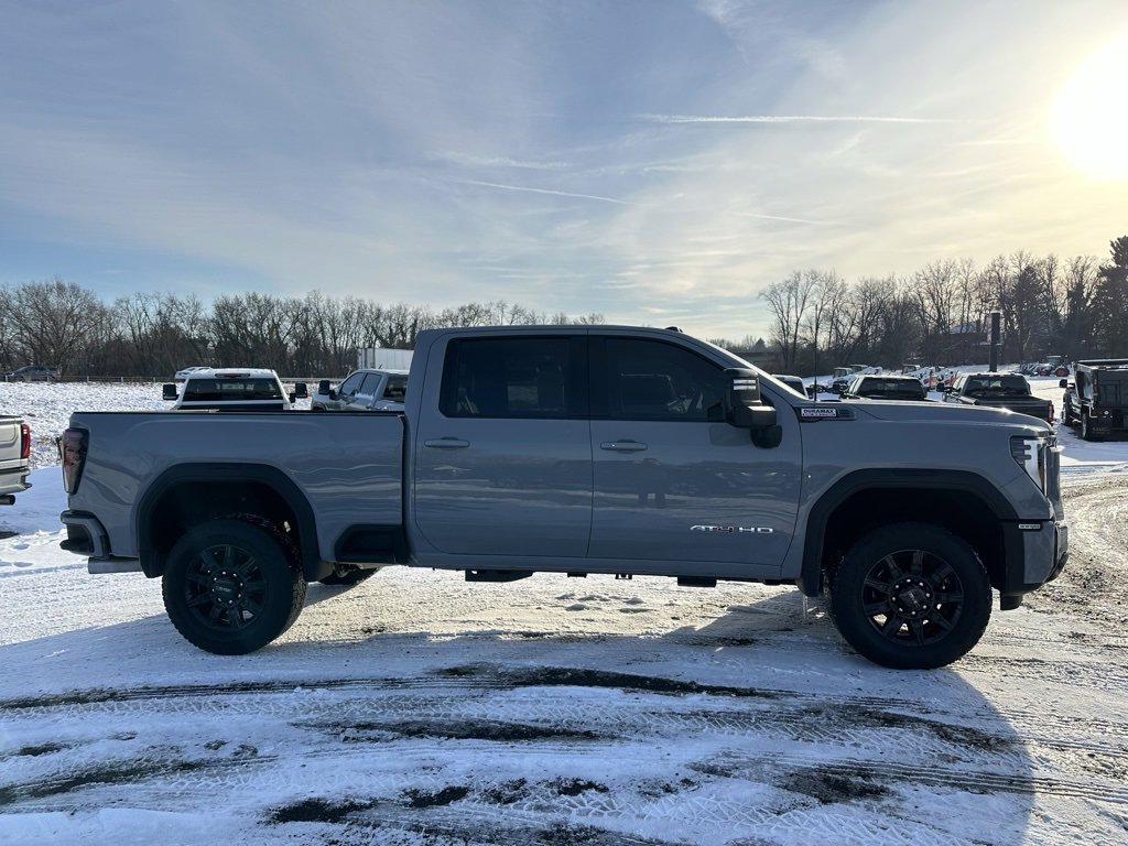 Used 2025 GMC Sierra 3500 AT4 image 4