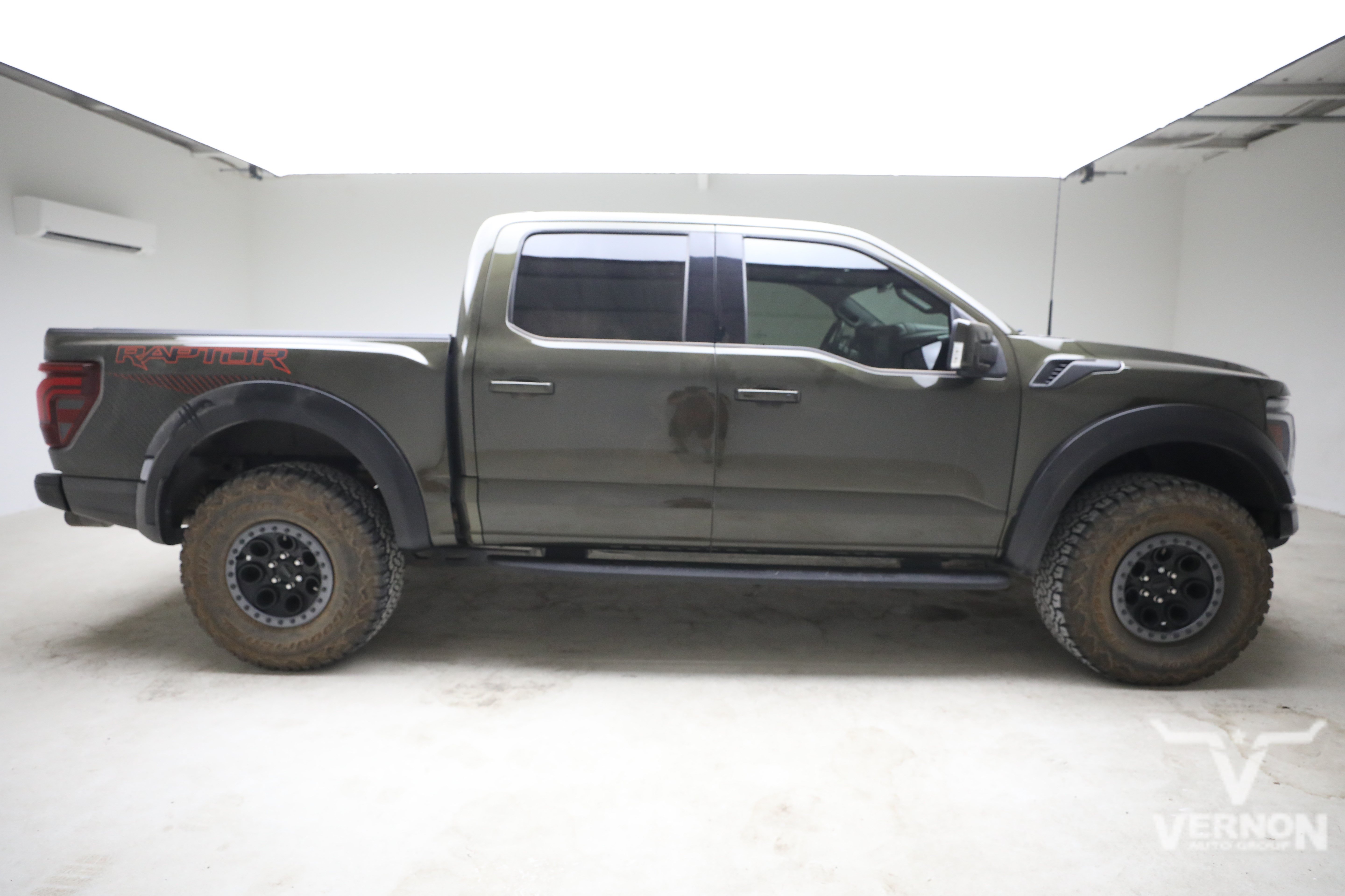Used 2024 Ford F150 Raptor AWD/4WD image 5