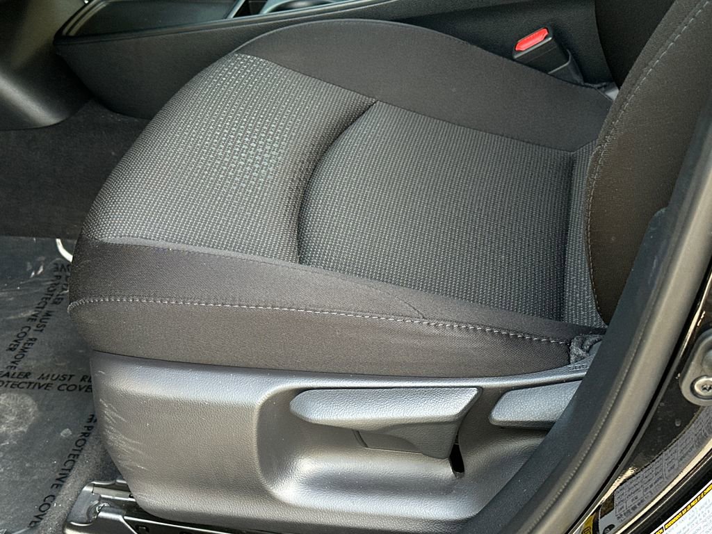 Used 2022 Toyota Prius LE image 17