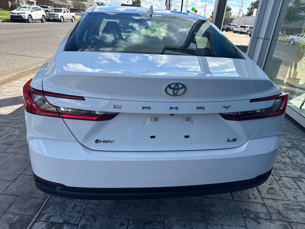 Used 2025 Toyota Camry LE image 12