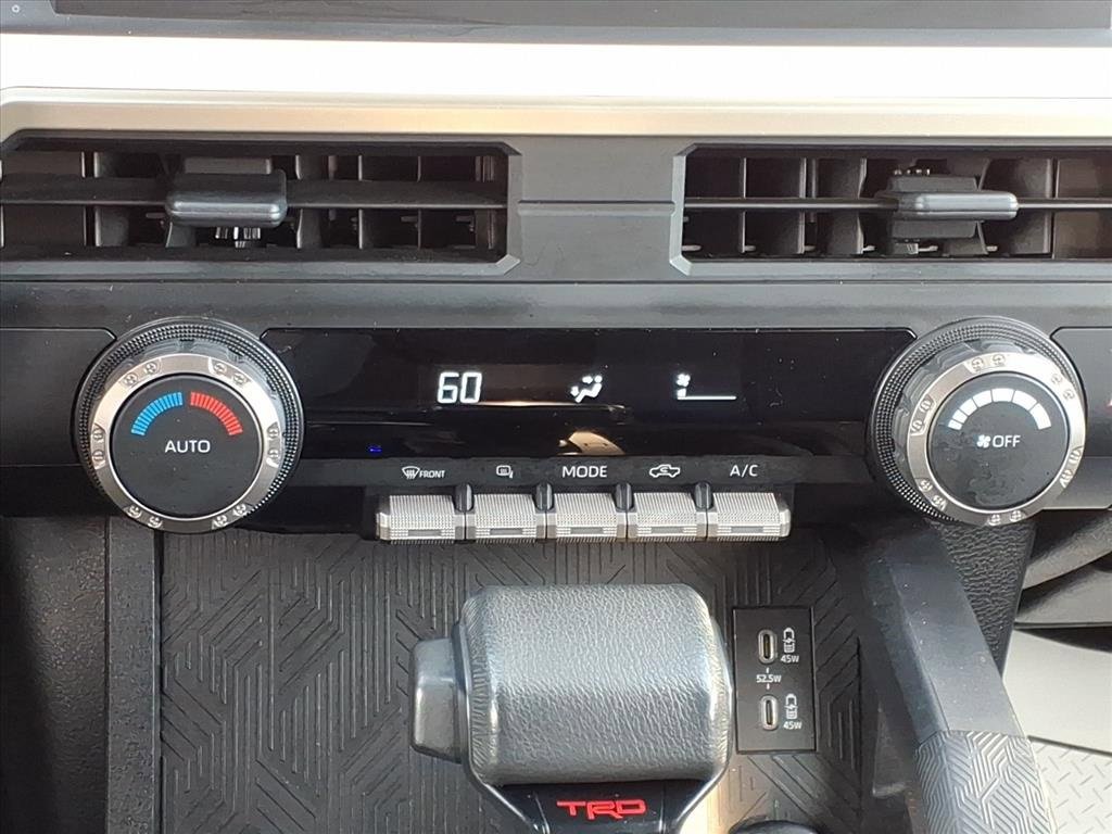 Used 2024 Toyota Tacoma TRD Off-Road image 11