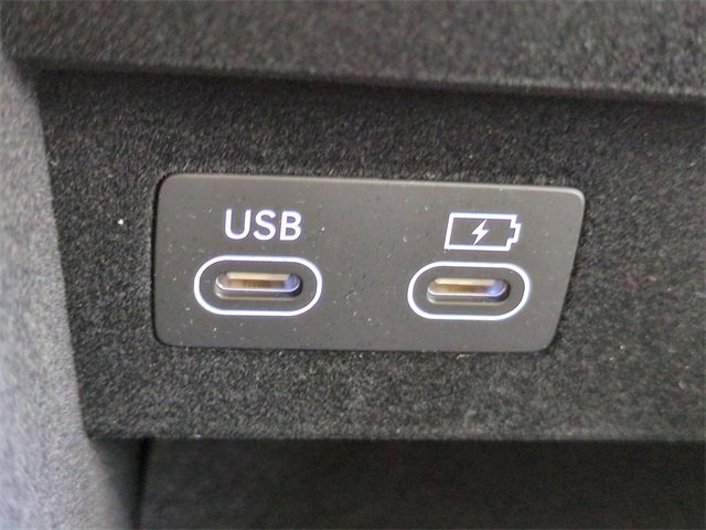 Used 2026 Genesis GV70 2.5T Select image 22