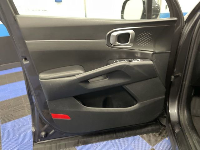 Used 2022 Kia Sorento EX w/ Panoramic Sunroof Package AWD/4WD image 13