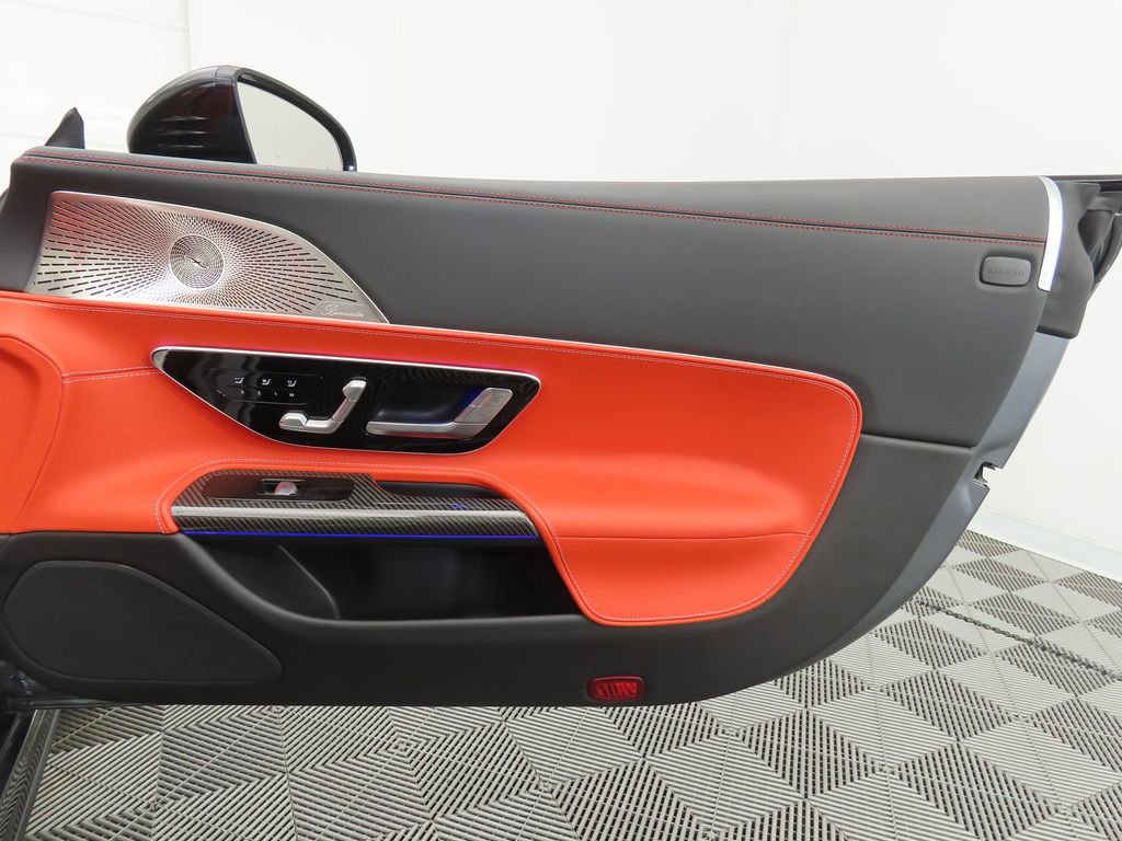 Used 2022 Mercedes-Benz SL 55 AMG 4MATIC image 32