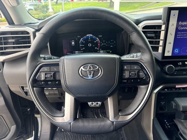 Used 2024 Toyota Sequoia SR5 w/ SR5 Premium Package AWD/4WD image 27