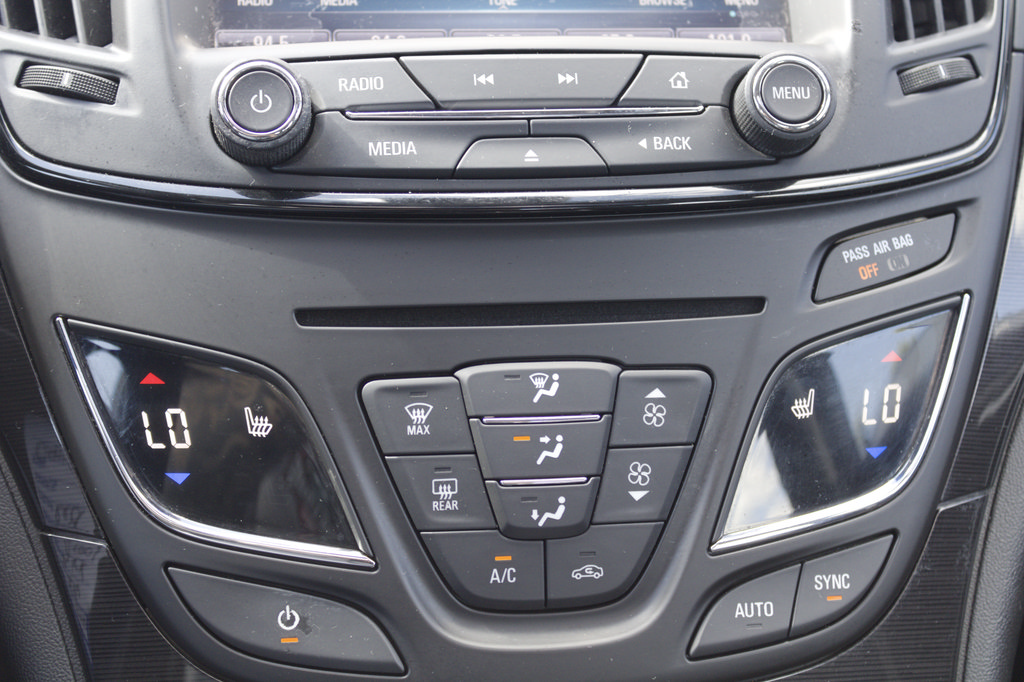 Used 2016 Buick Regal AWD image 20