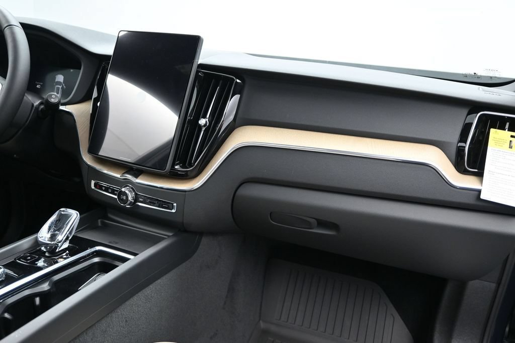 New 2026 Volvo XC60 T8 Plus w/ Climate Package AWD/4WD image 23