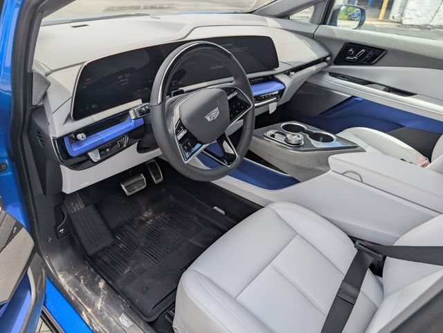 New 2026 Cadillac Optiq Luxury 1 w/ LPO, Floor Liner Package AWD/4WD image 12