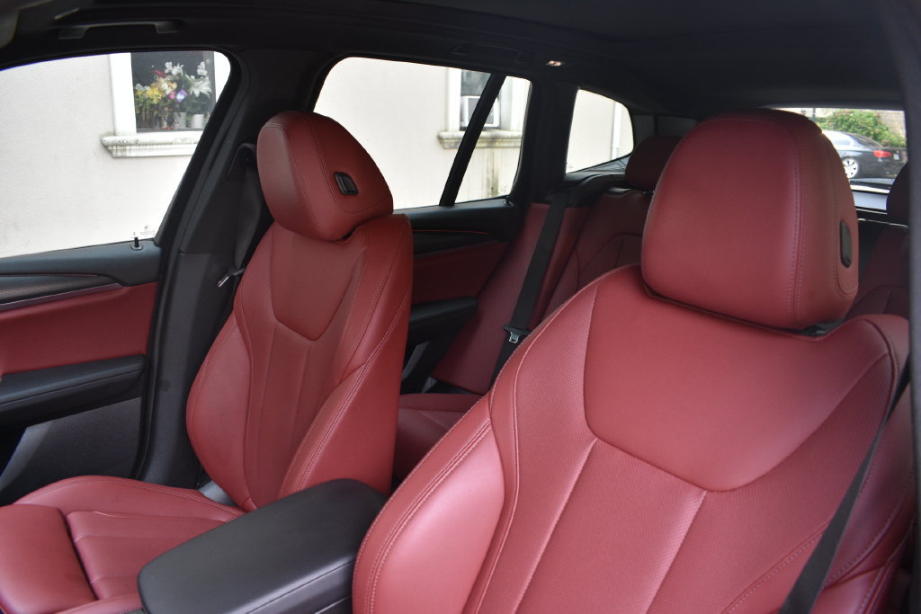 Used 2024 BMW X3 sDrive30i w/ M Sport Package RWD image 8
