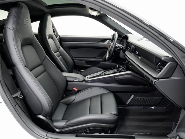 Certified 2025 Porsche 911 Carrera image 27
