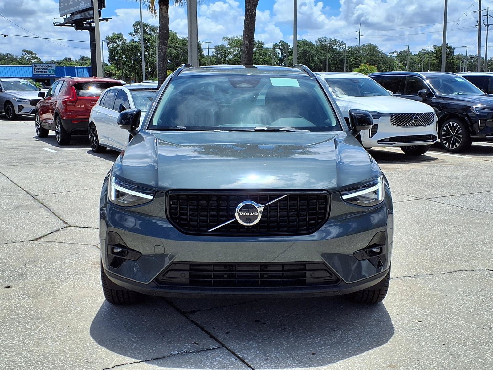 New 2026 Volvo XC40 B5 Plus w/ Climate Package AWD/4WD image 2