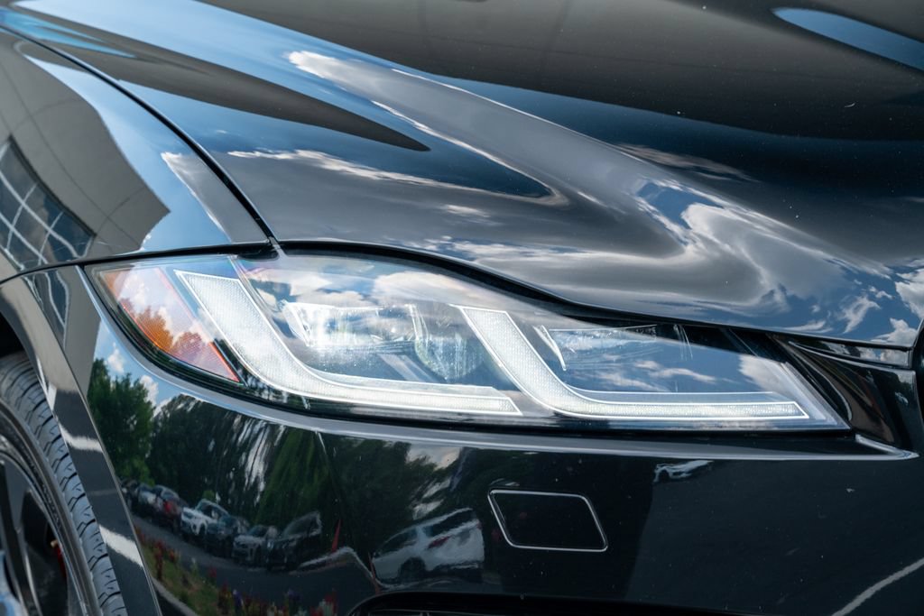 Used 2023 Jaguar F-PACE S AWD/4WD image 7