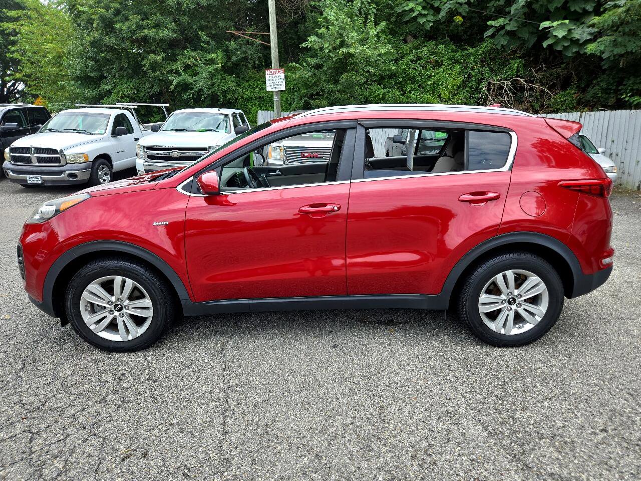 Used 2017 Kia Sportage LX w/ LX Popular Package image 2