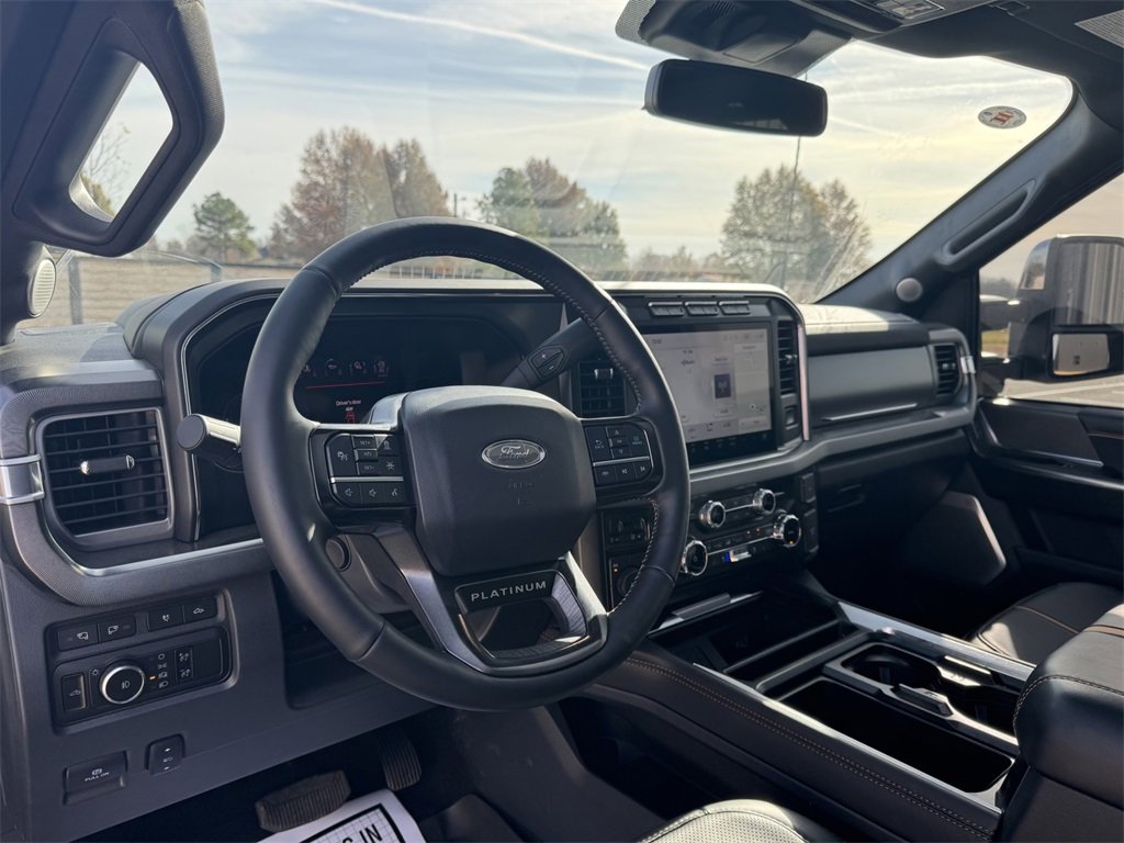 Used 2024 Ford F350 Platinum image 13