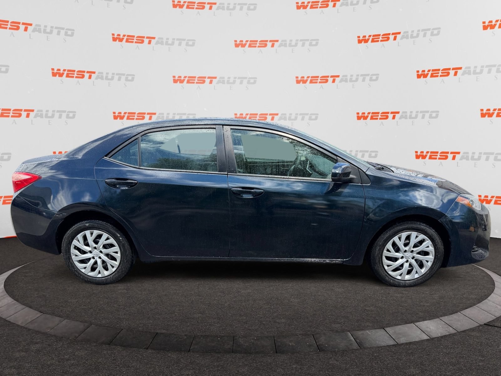 Used 2019 Toyota Corolla LE FWD image 6