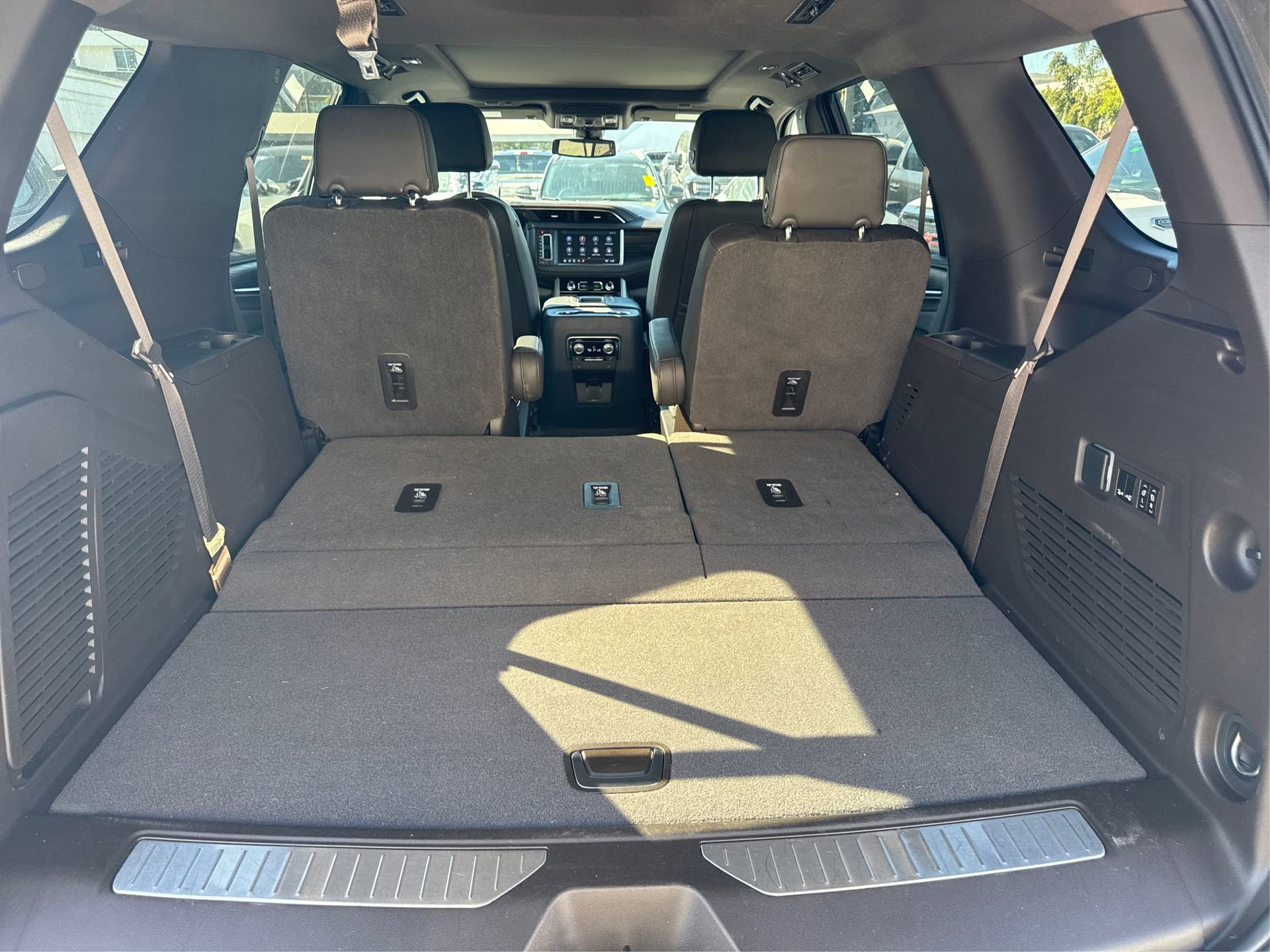 Used 2021 GMC Yukon Denali image 14