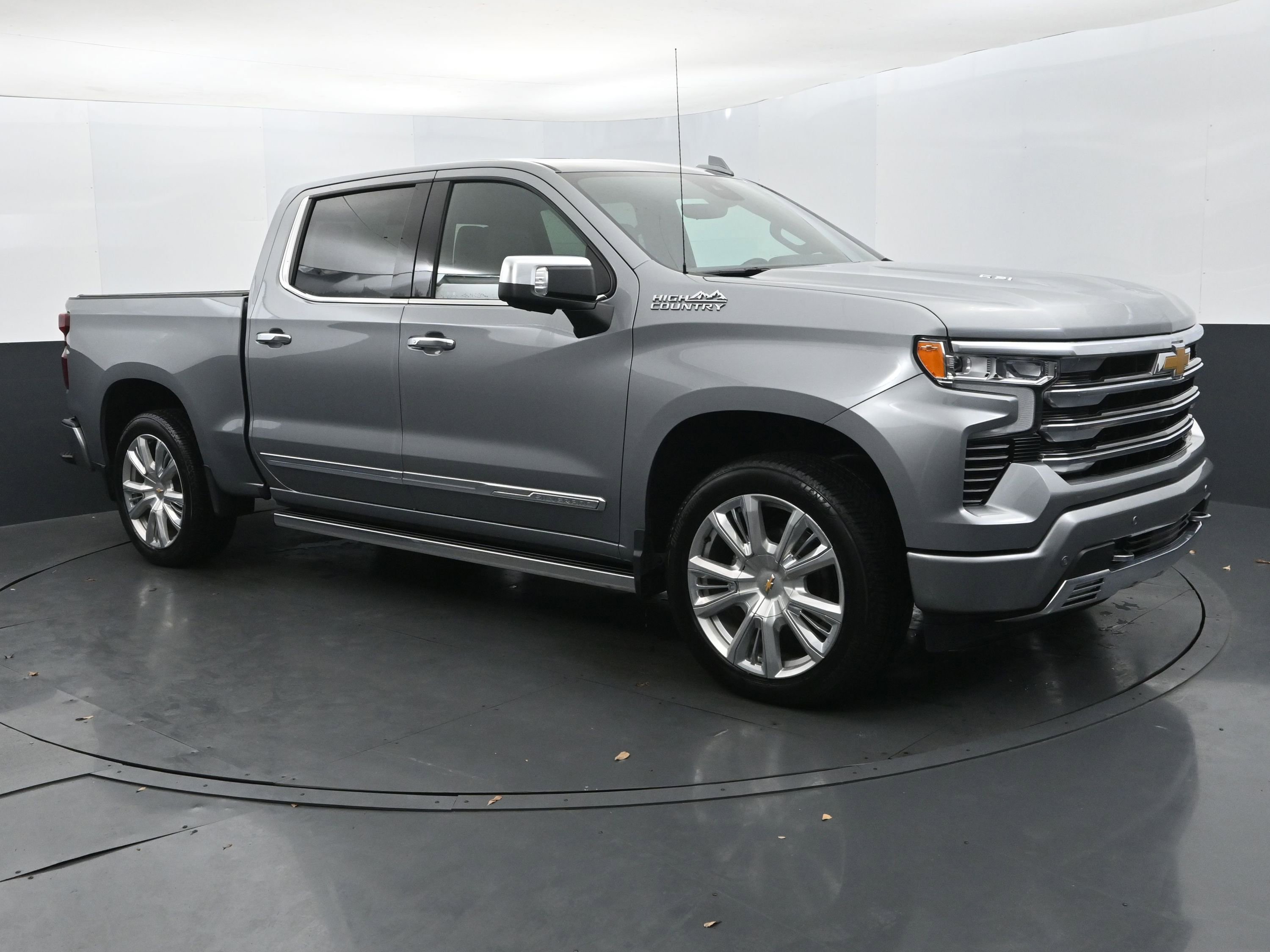 Used 2024 Chevrolet Silverado 1500 High Country AWD/4WD image 7