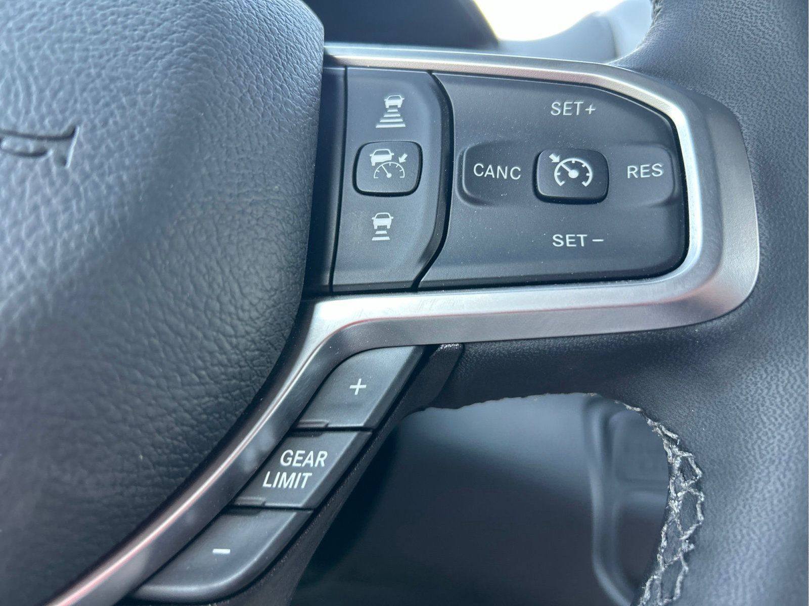 New 2026 RAM 2500 Big Horn AWD/4WD image 15