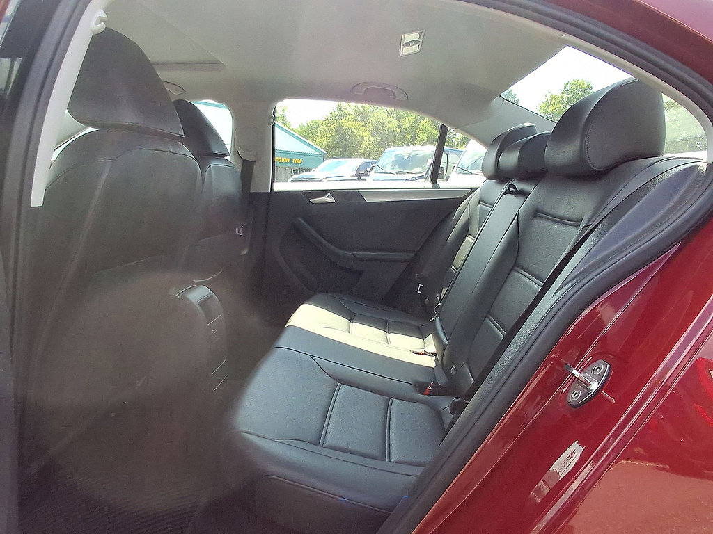 Used 2017 Volkswagen Jetta SE FWD image 26