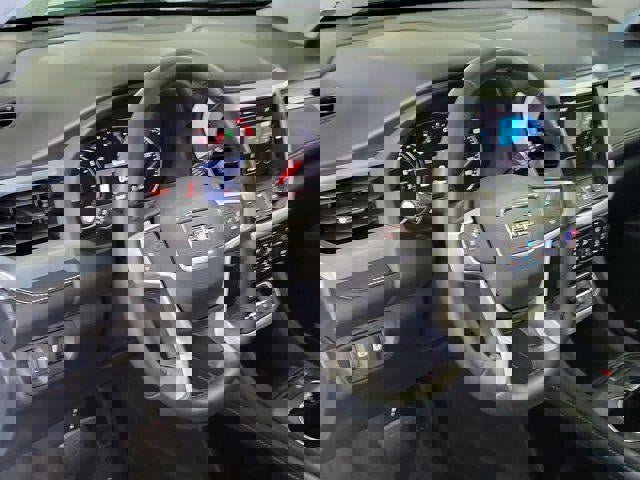 Used 2023 GMC Acadia SLT image 8