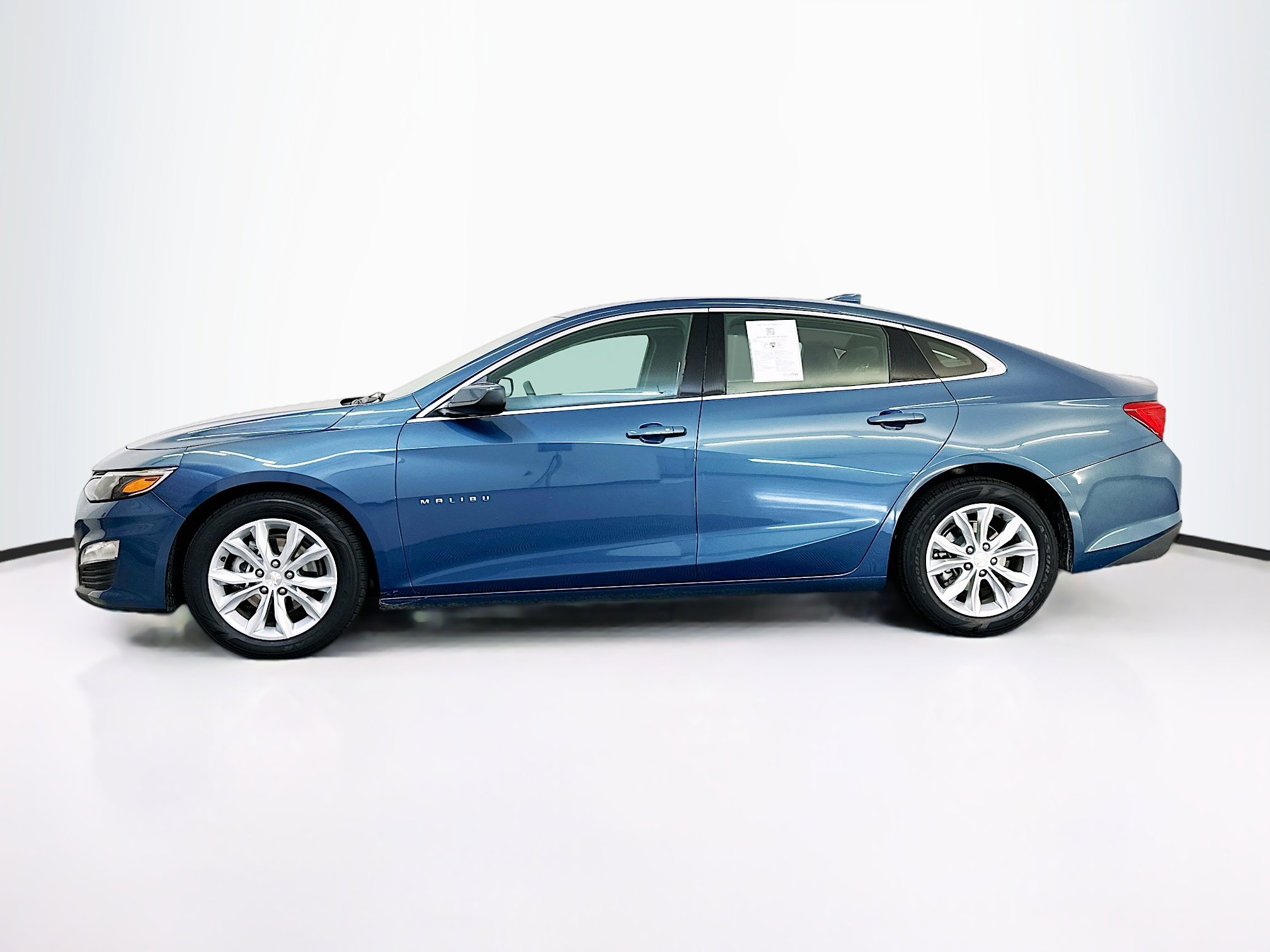 Used 2024 Chevrolet Malibu LT image 4