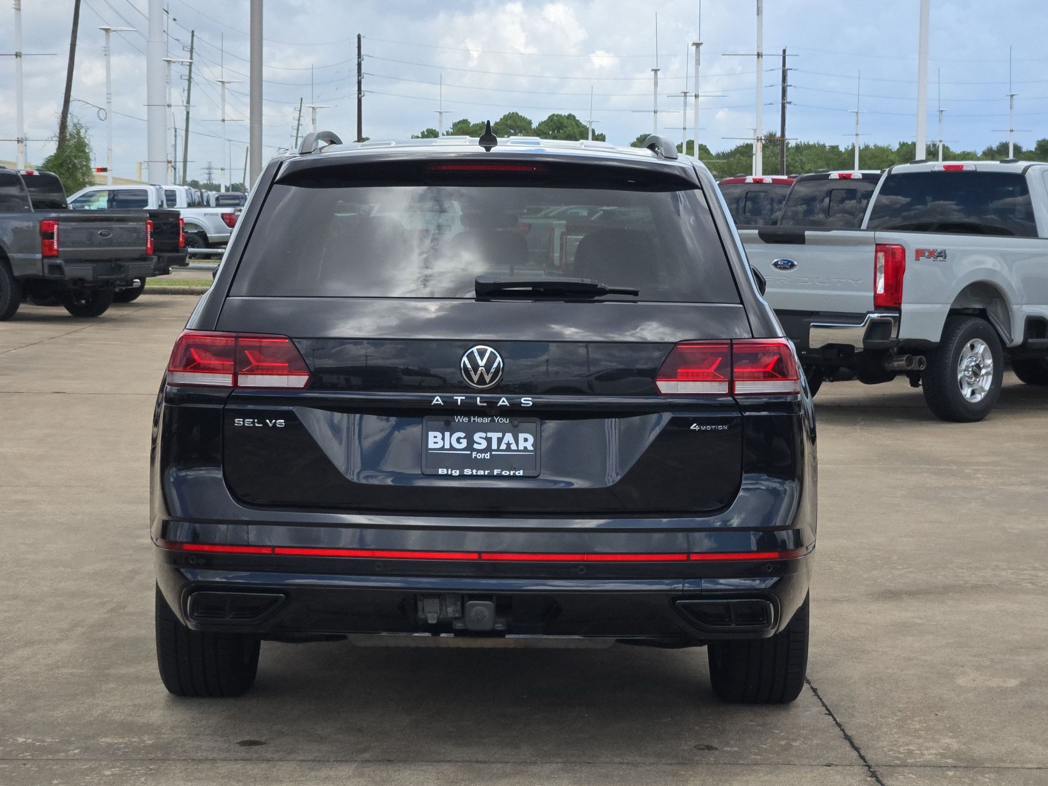 Used 2023 Volkswagen Atlas SEL R-Line AWD/4WD image 6