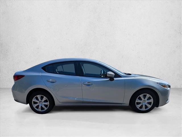 Used 2018 MAZDA MAZDA3 Sport FWD image 4
