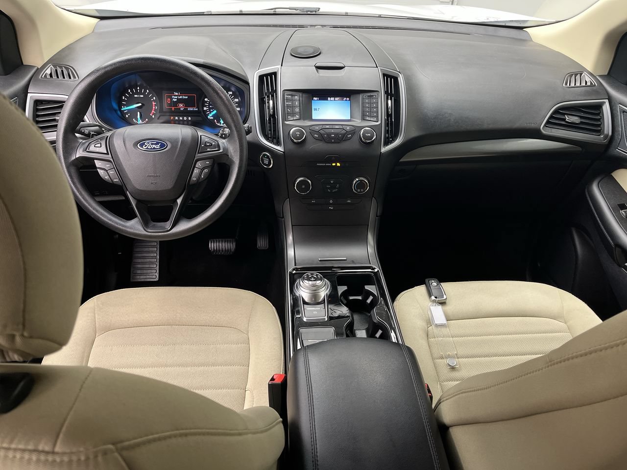 Certified 2019 Ford Edge SE w/ Cargo Accessory Package AWD/4WD image 4